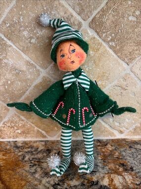 ANNALEE Green Candy Elf 9” 2006 Holiday Collection Candy Canes Christmas NWT